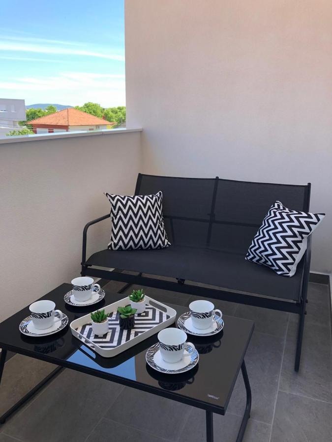 Apartman Luce Apartment Бибине Екстериор снимка